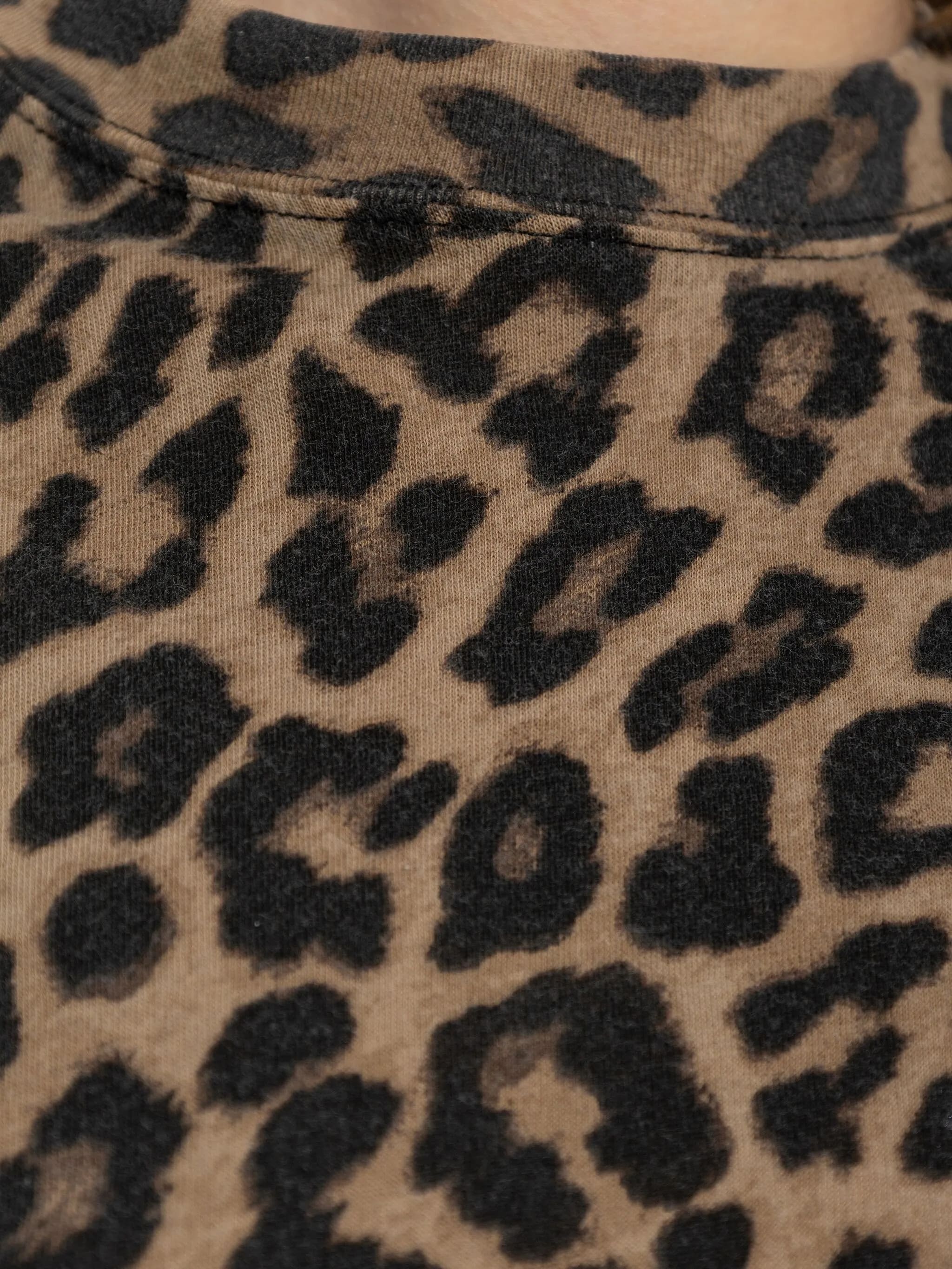 T-SHIRT AVI Black and Brown Leopard