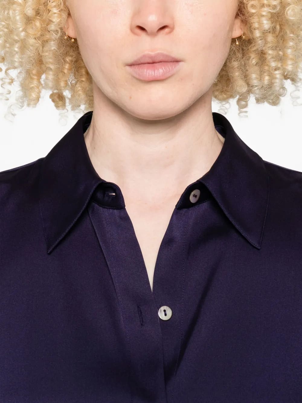 Camicia con abbottonatura frontale