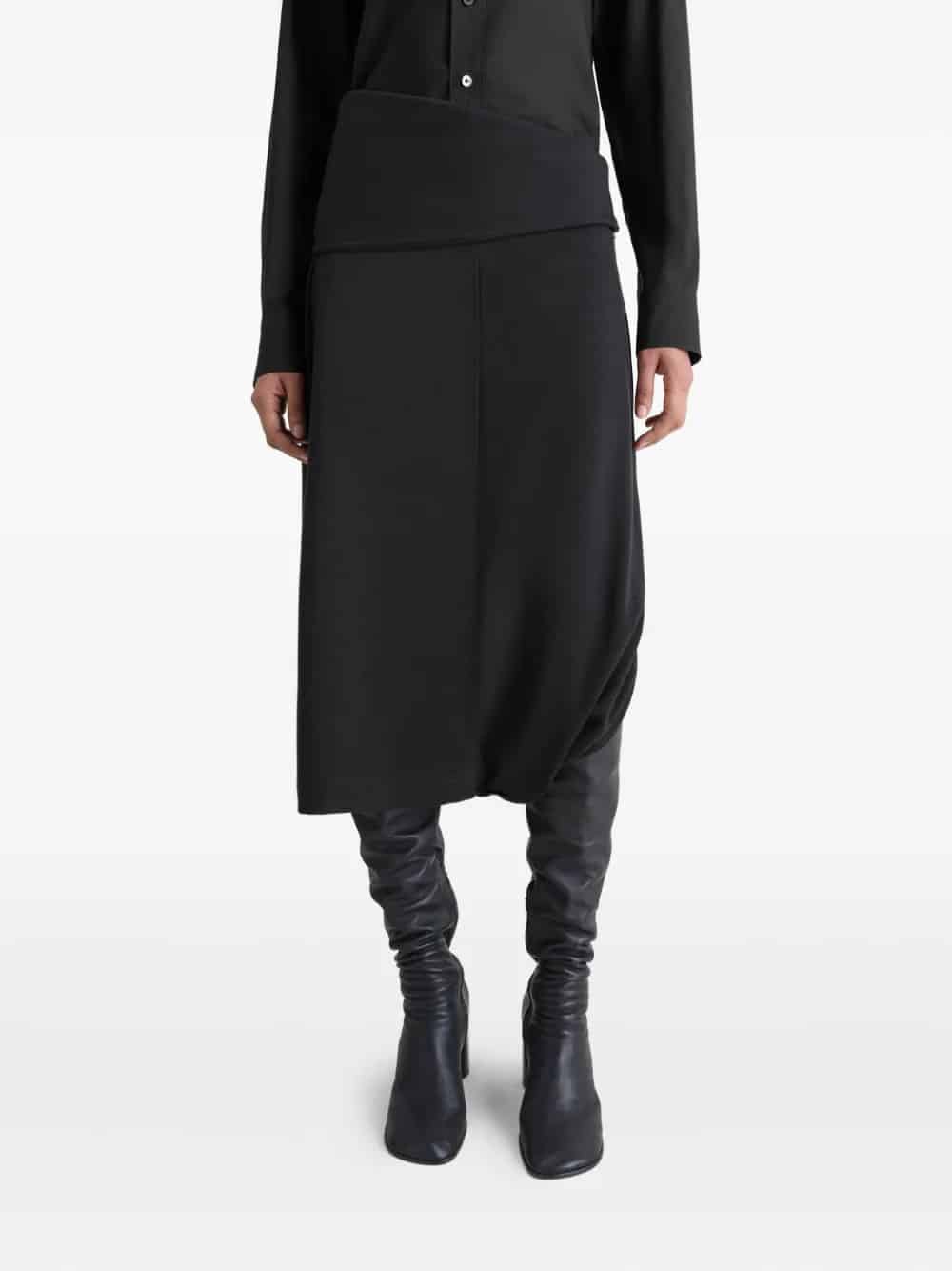TWISTED HEMSKIRT