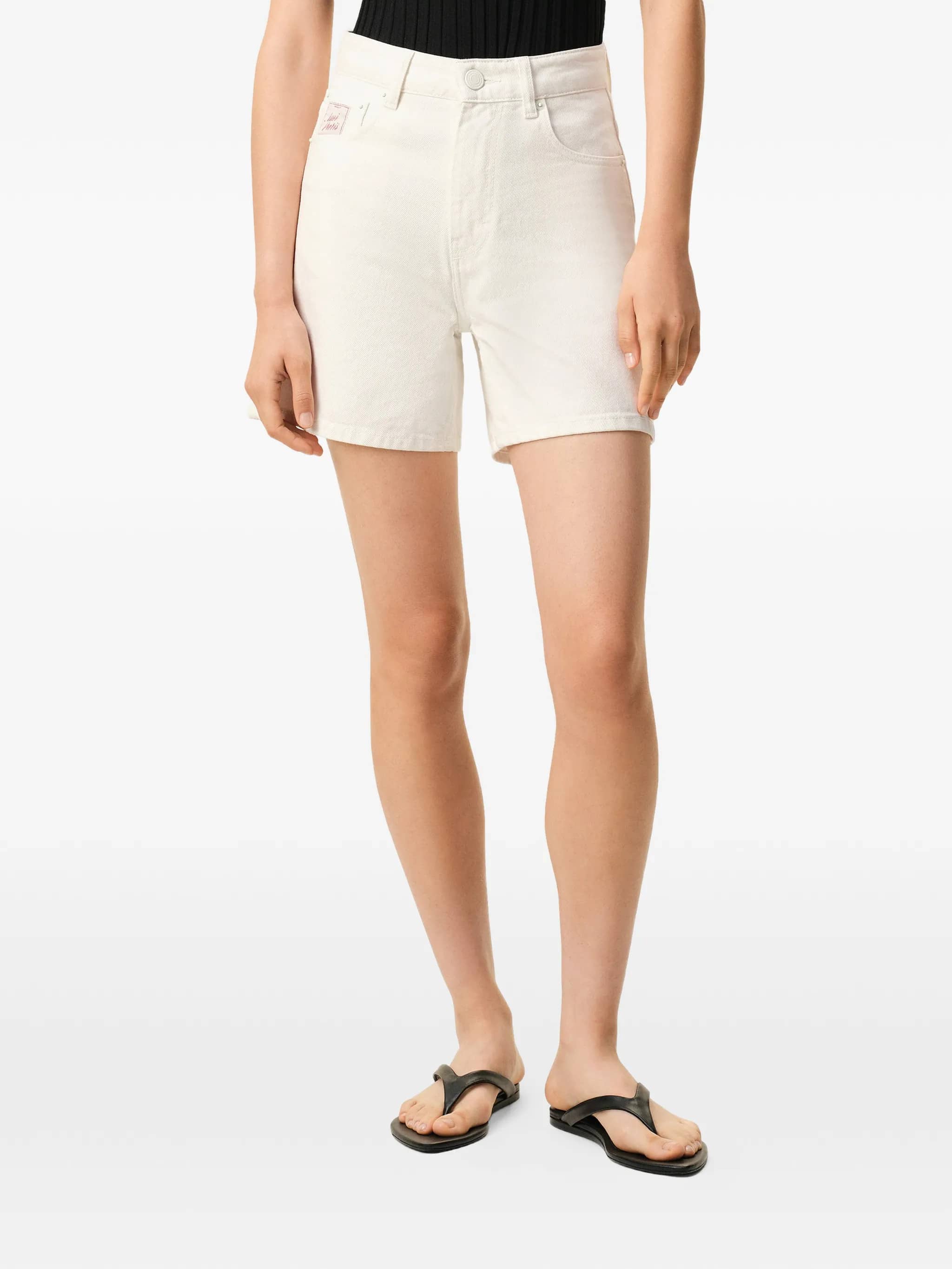 Short denim