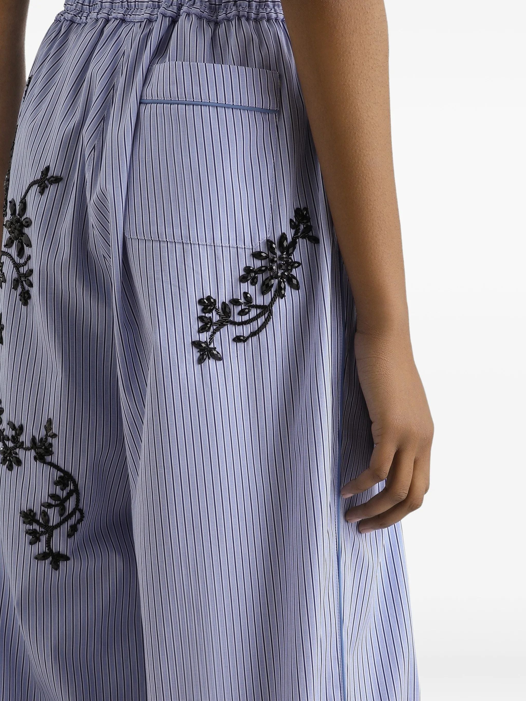 Pantaloni in popeline rigato con ricamo fiori