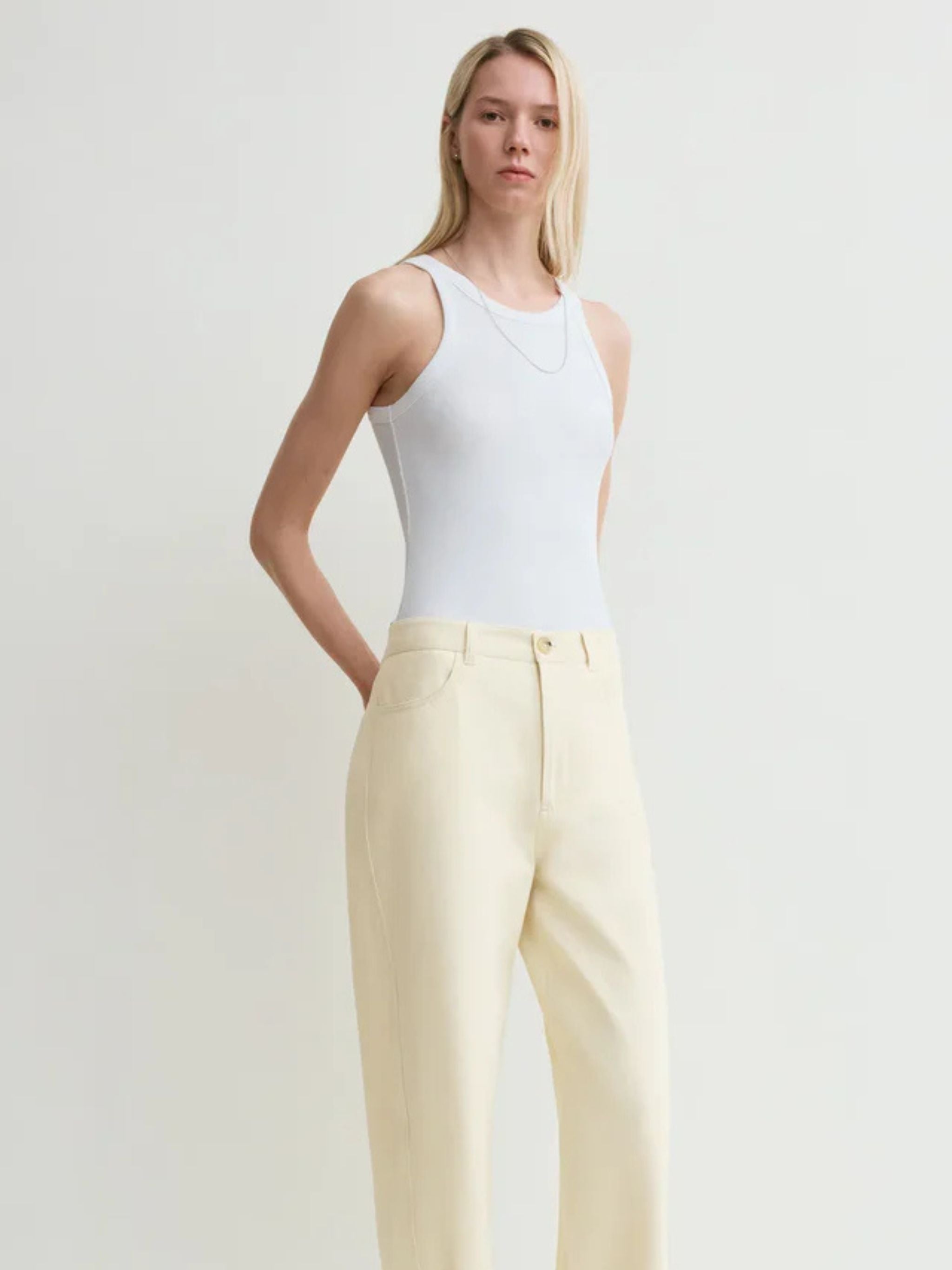 CURVED RIB TANK