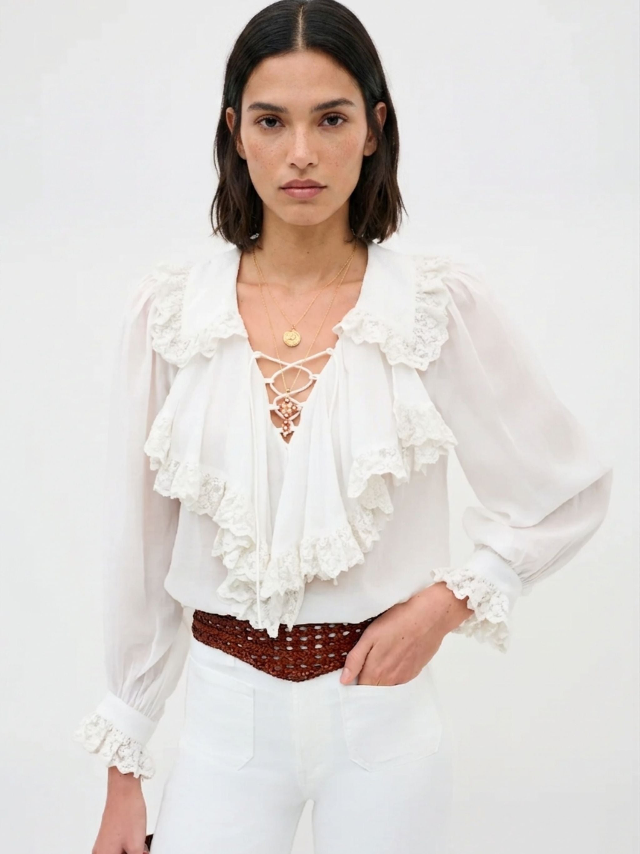 CAMICIA CON STRINGHE