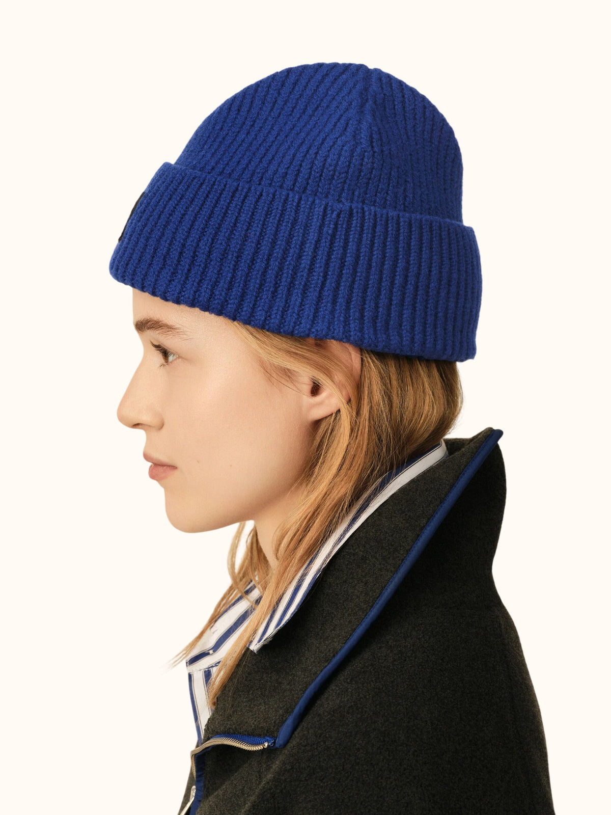 Berretto Ami de Coeur in lana blue