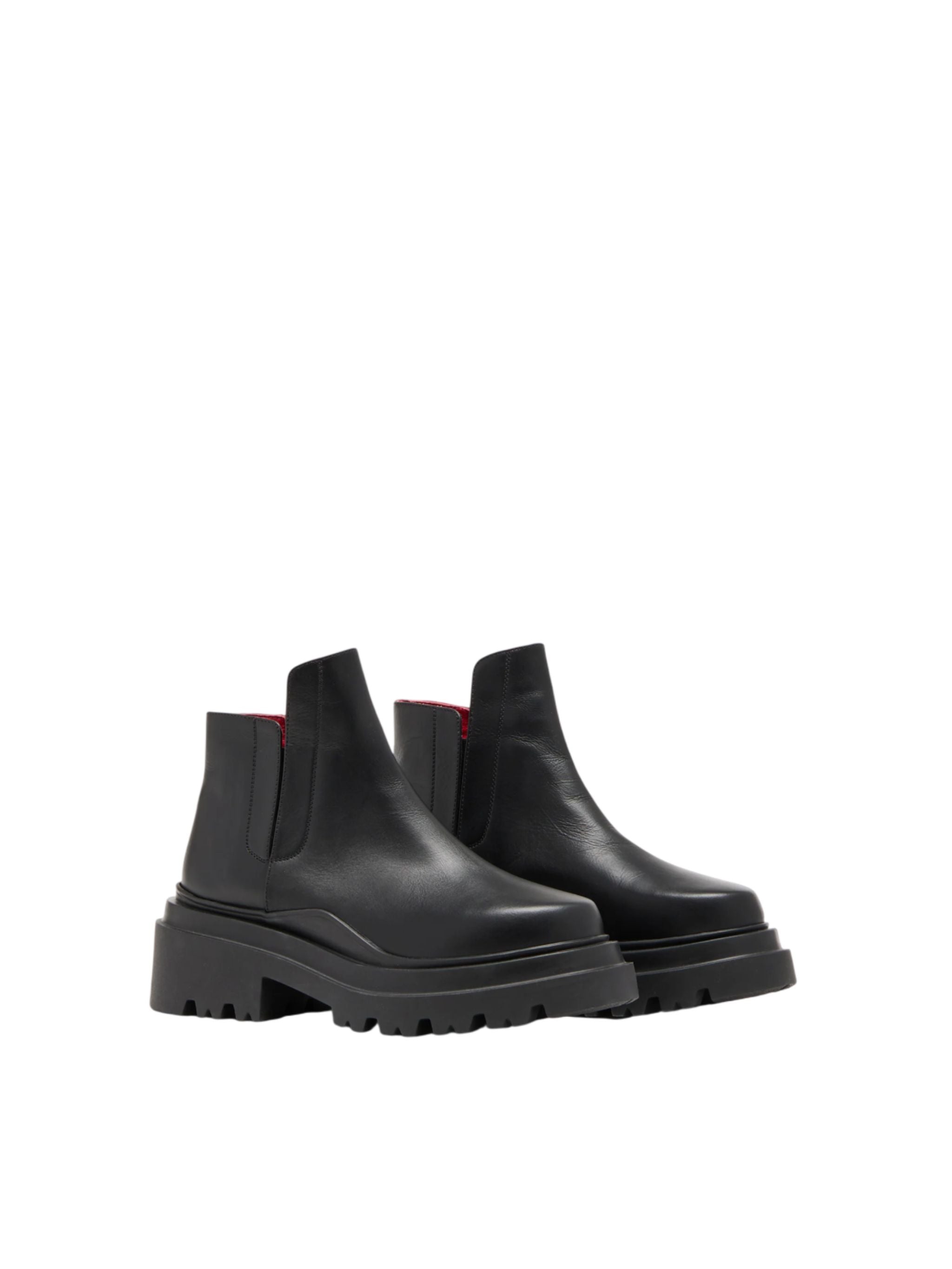 ANKLE BOOT NERI CON SUOLA CARRARMATO