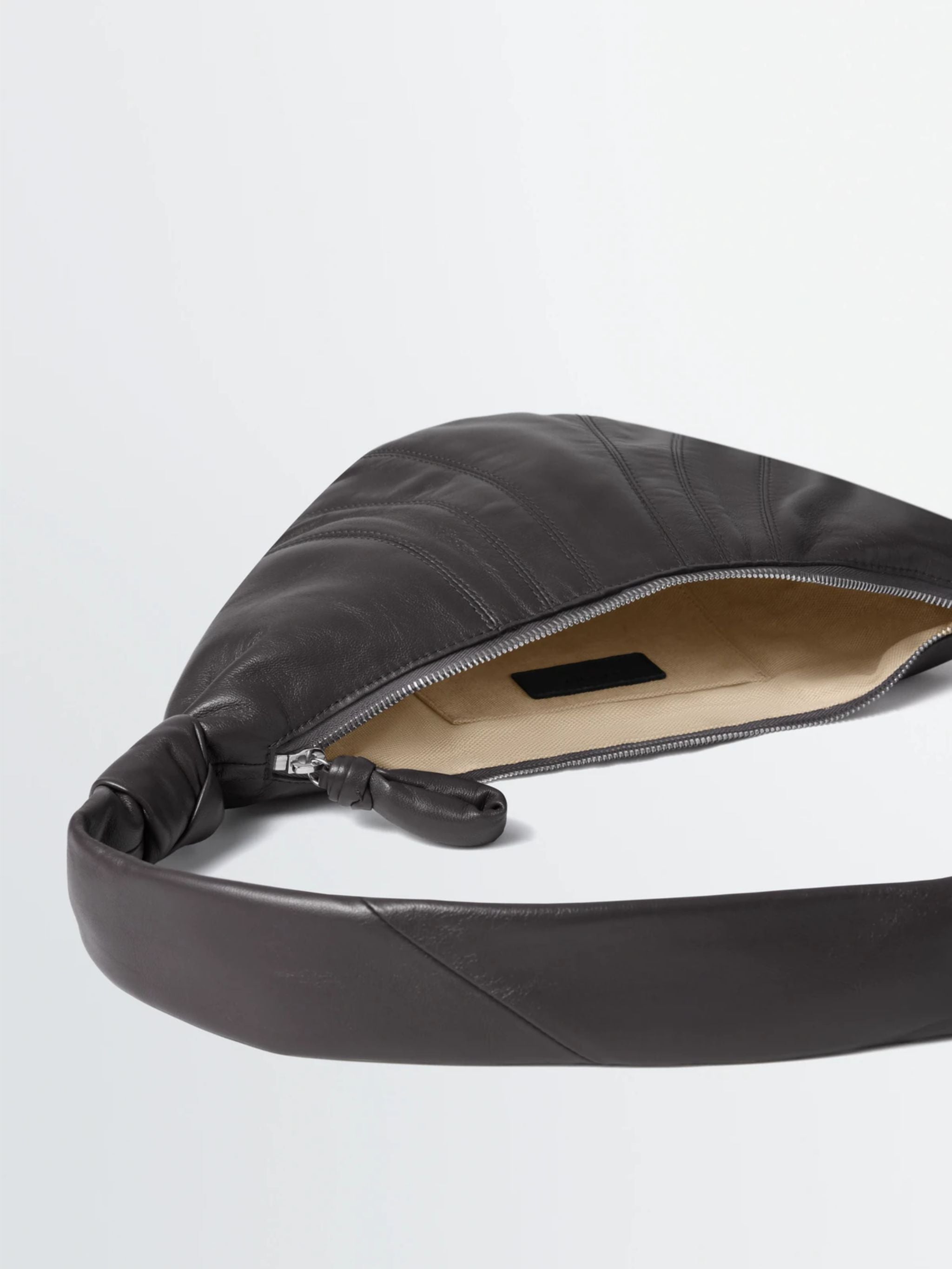 Borsa croissant piccola in pelle