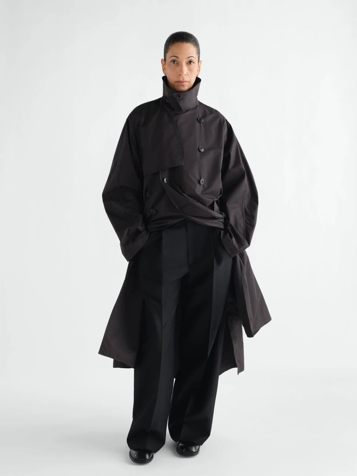 Trench Lemaire in gabardina di cotone idrorepellente
