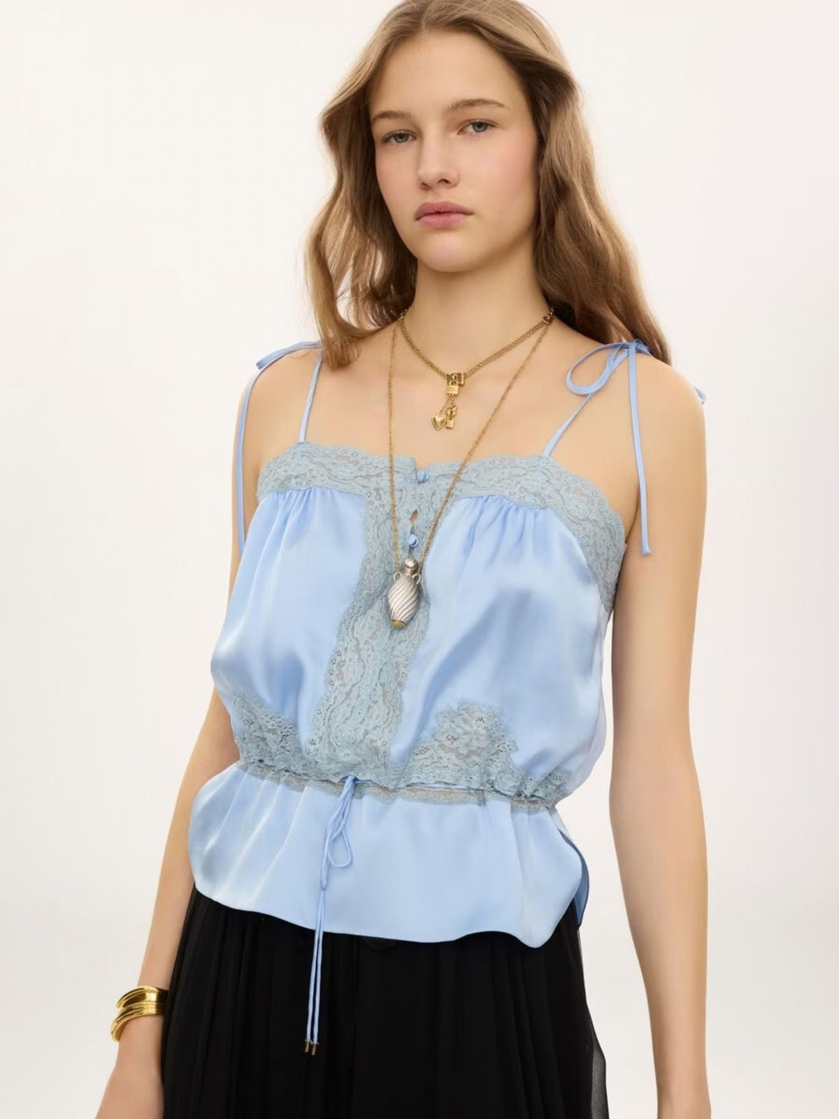 Top in satin di seta slavato e pizzo