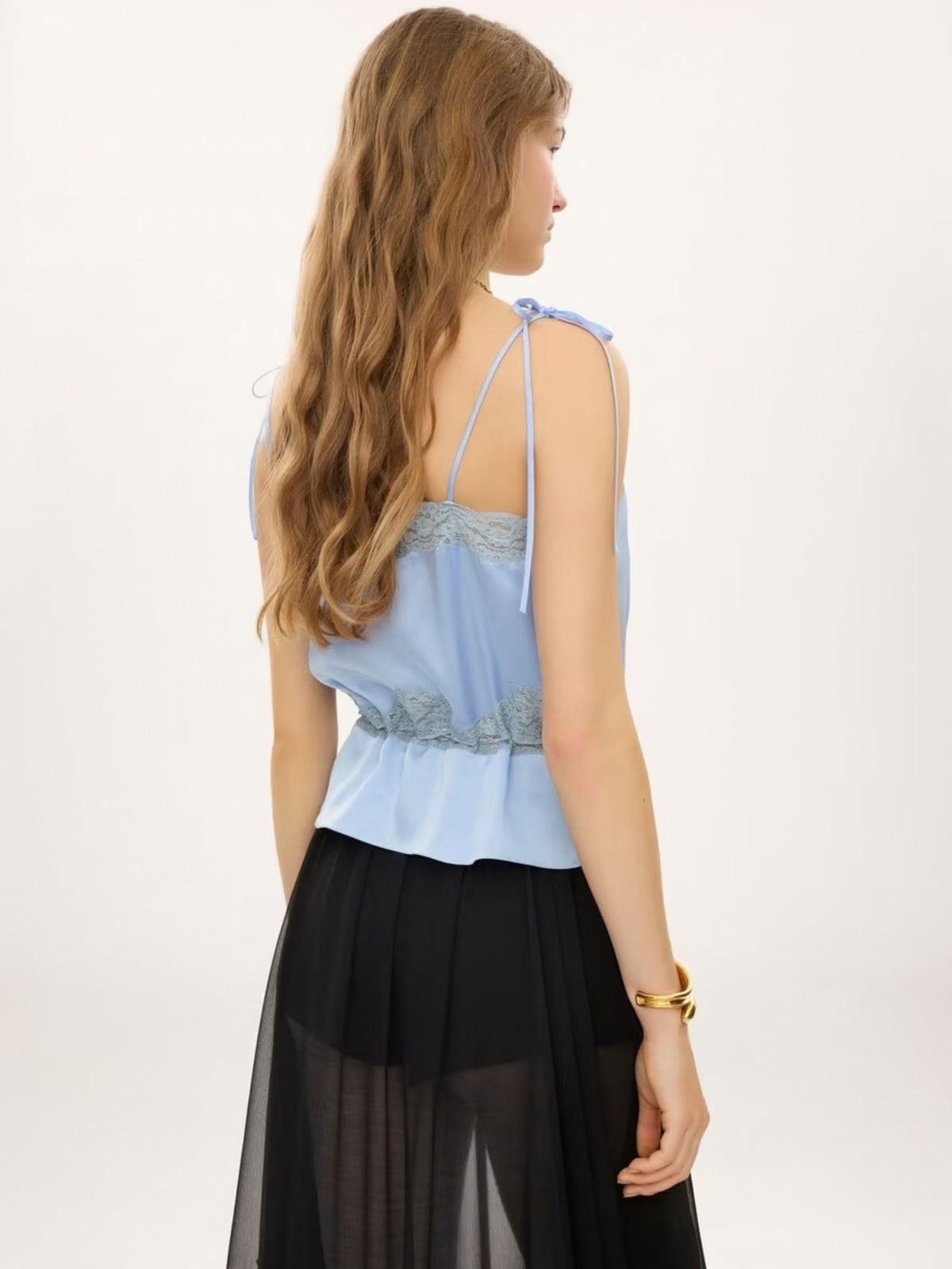 Top in satin di seta slavato e pizzo