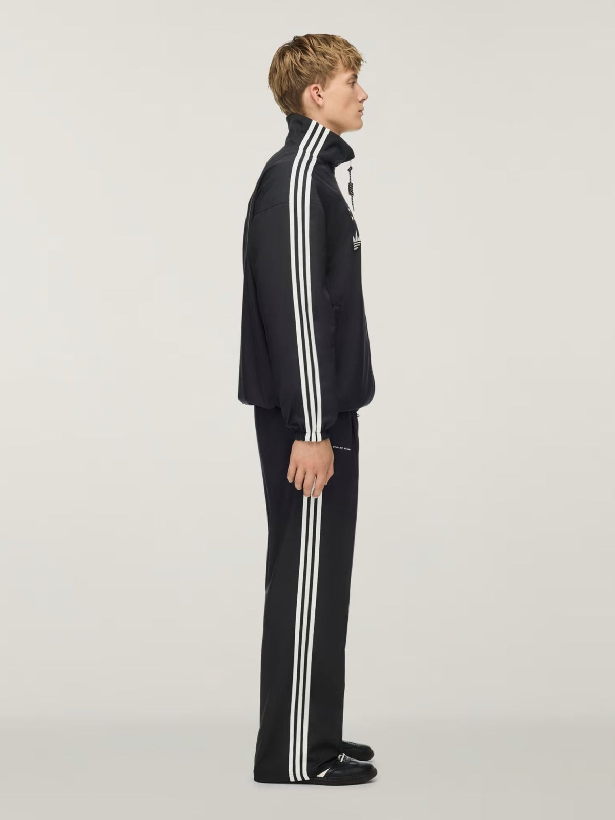 Reversible twill training top