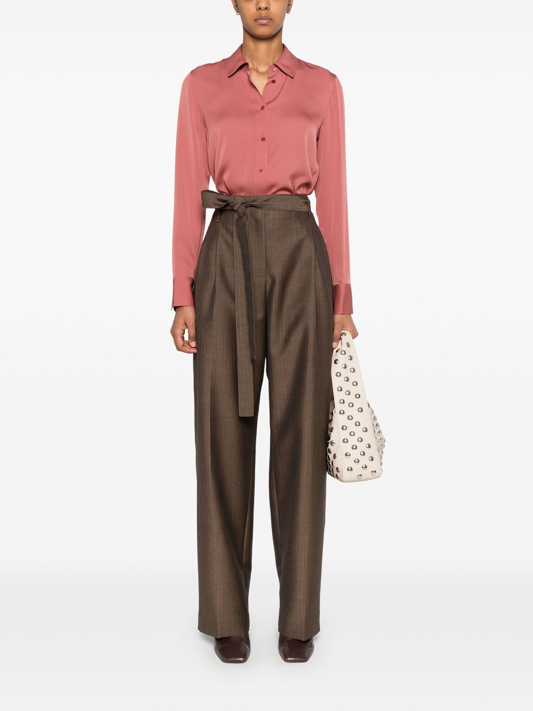 Slim fitted blouse