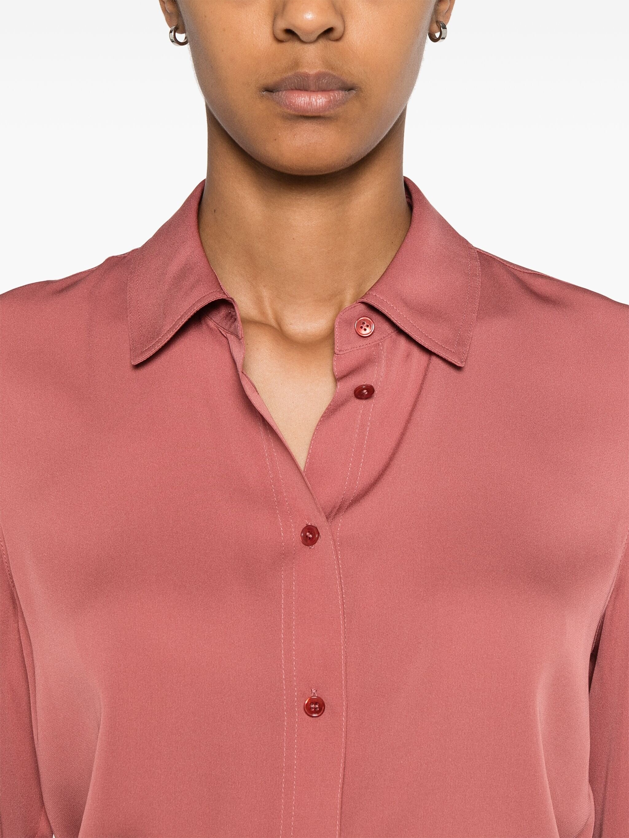Slim fitted blouse