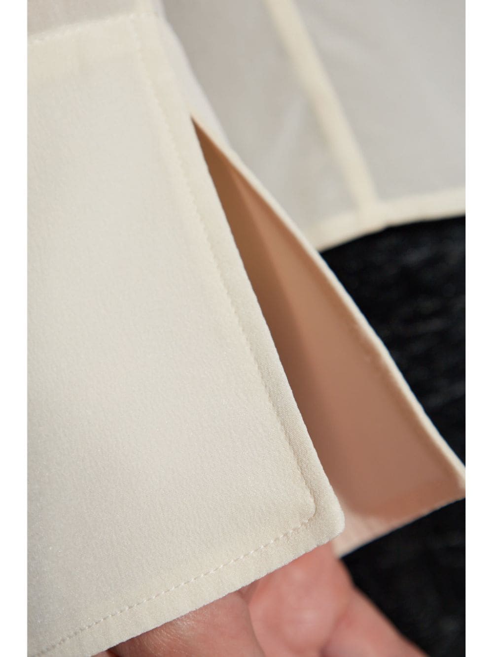 Twist detail scarf top