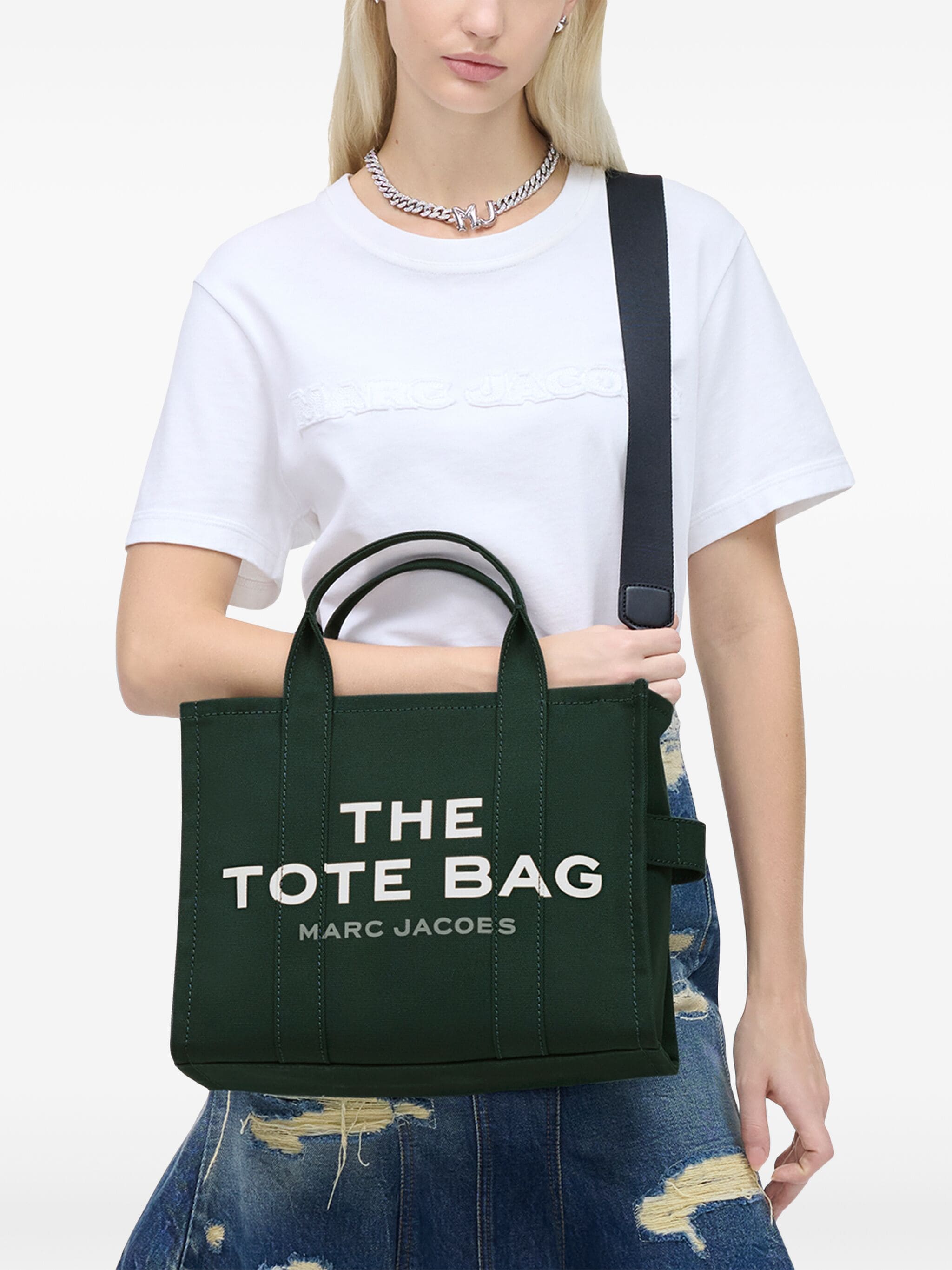 THE MEDIUM TOTE