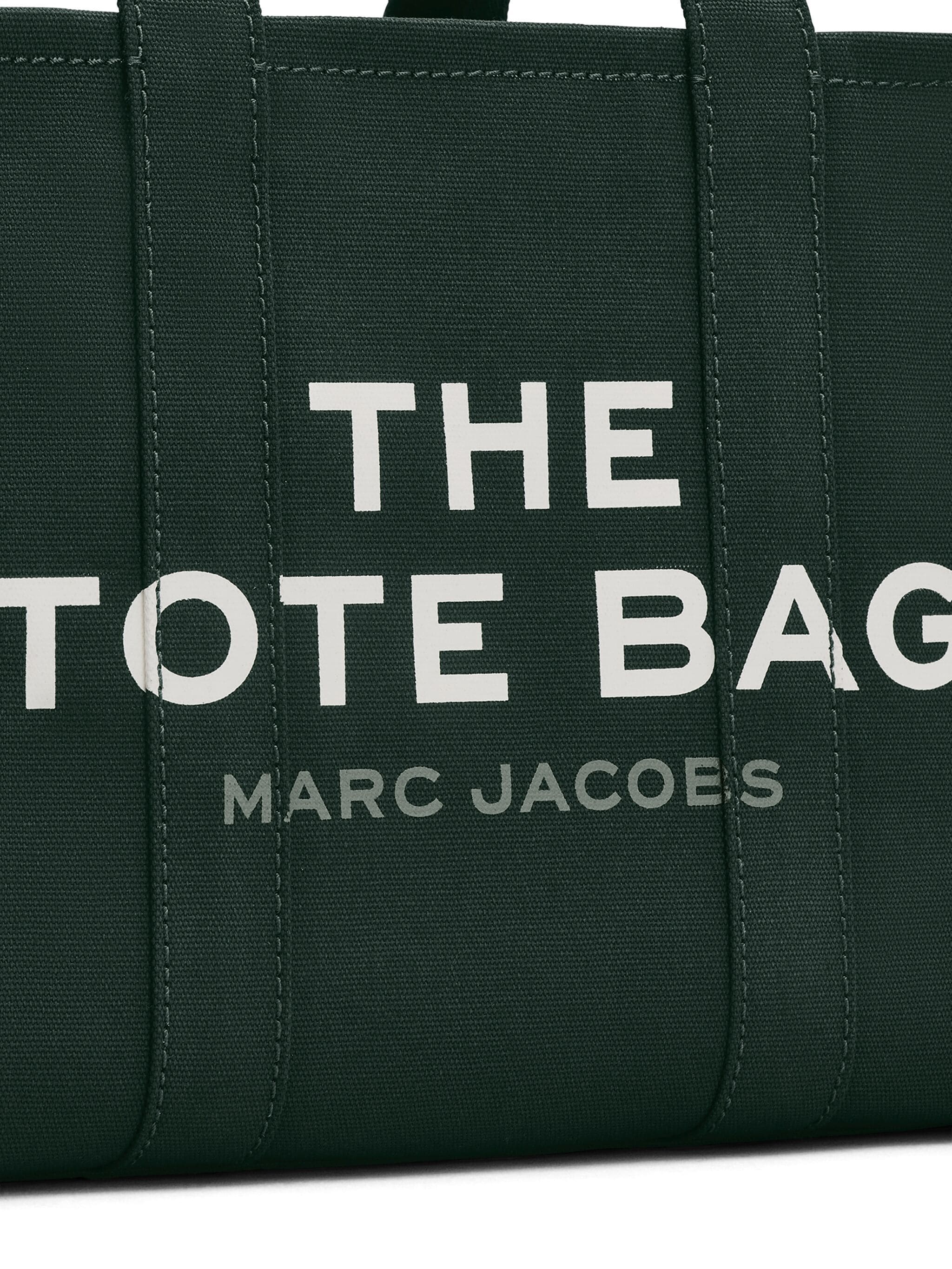 THE MEDIUM TOTE
