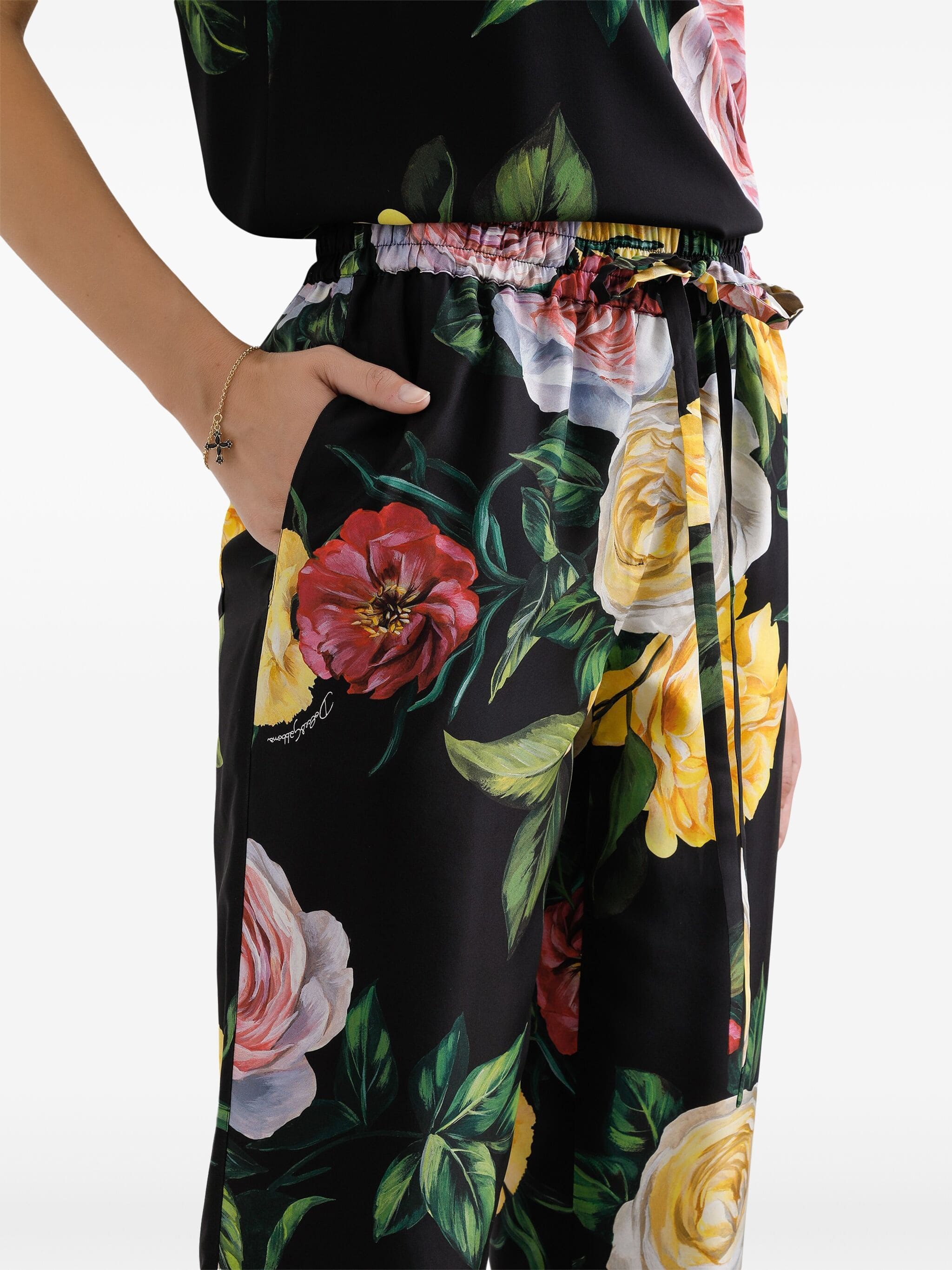 Panta st rose e peonie