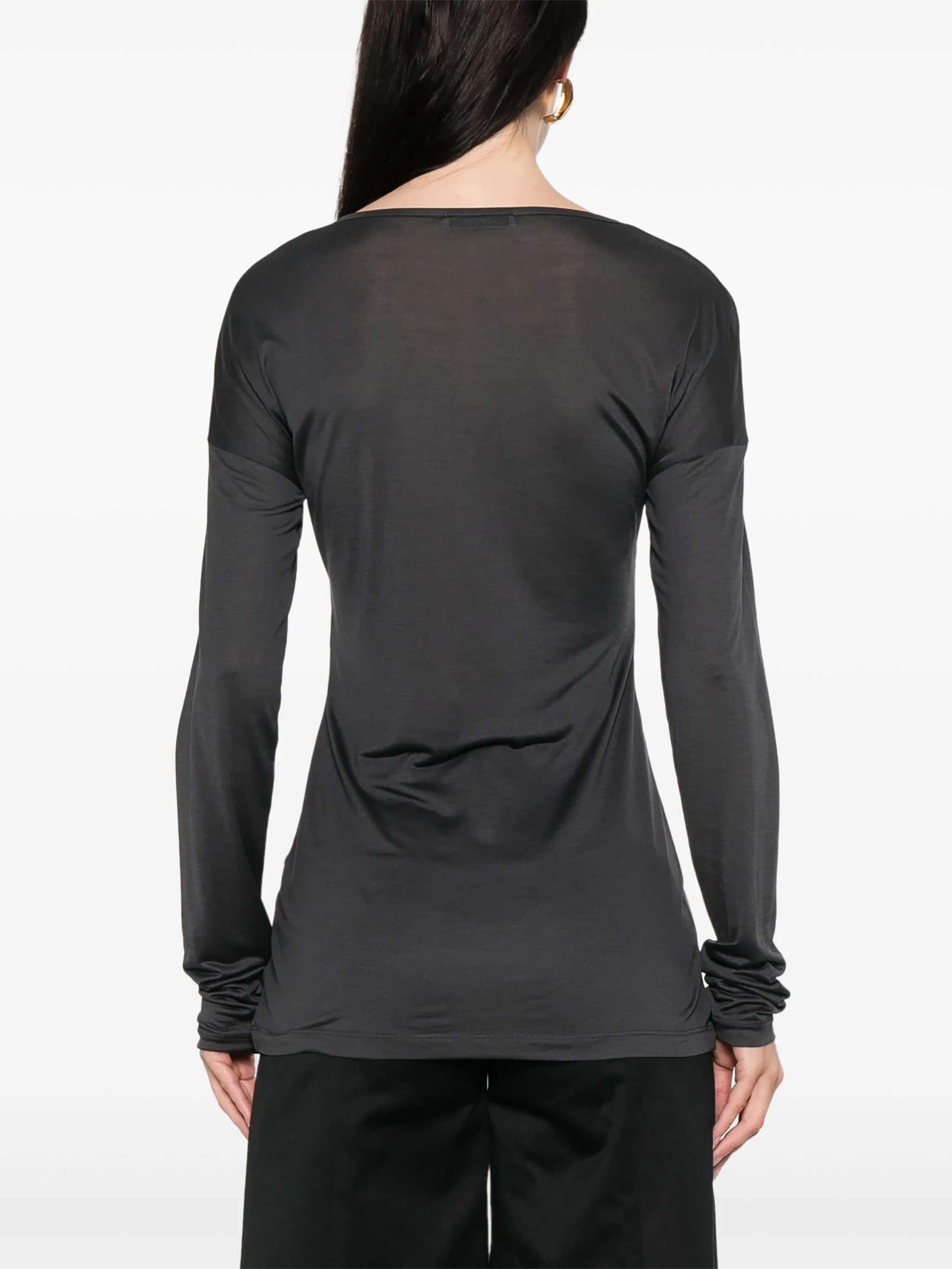 Long sleeve buttoned top
