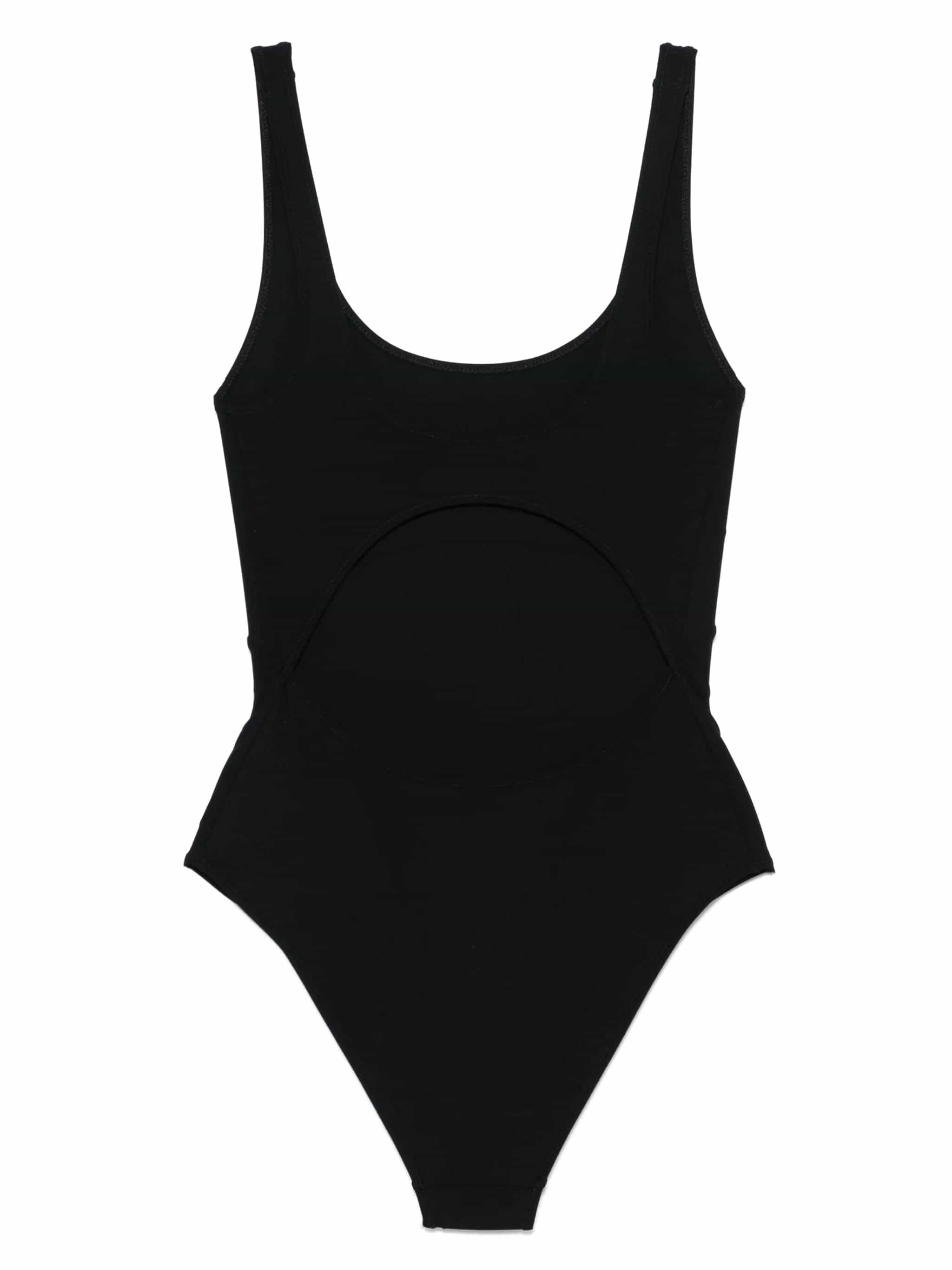 ONE PIECES CLOSED BACK