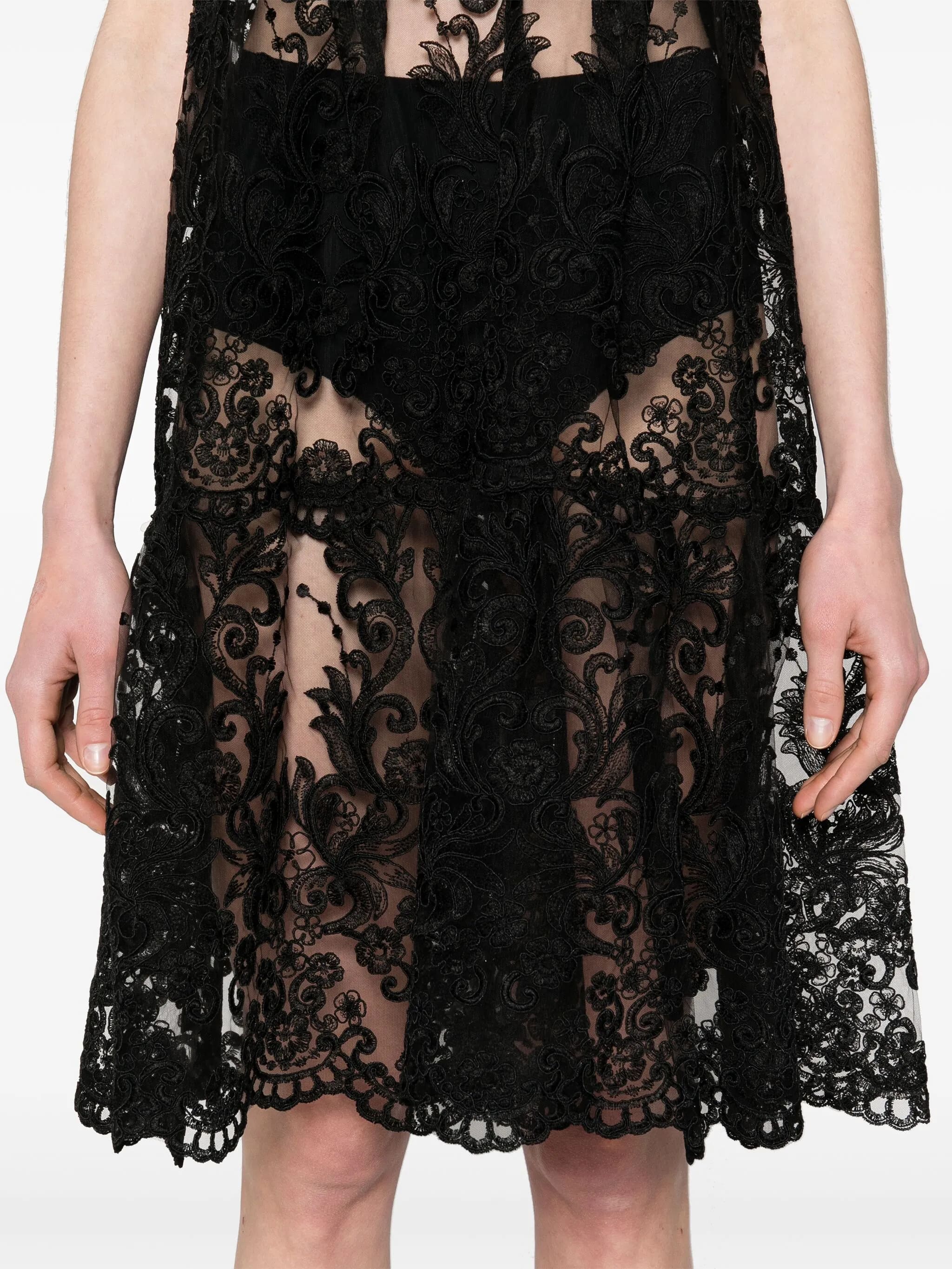 DRESS