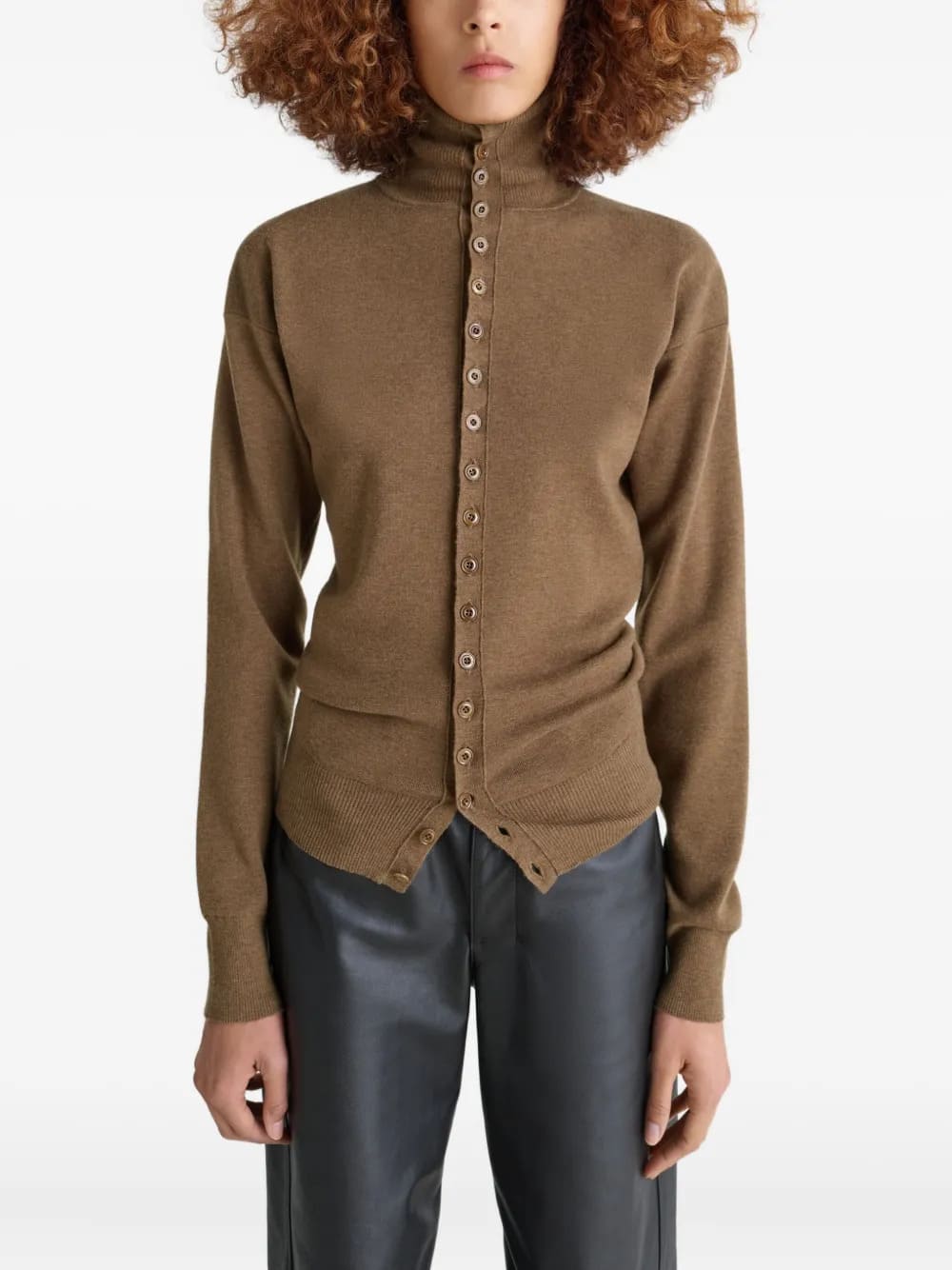 BUTTONED FITTED CARDIGAN