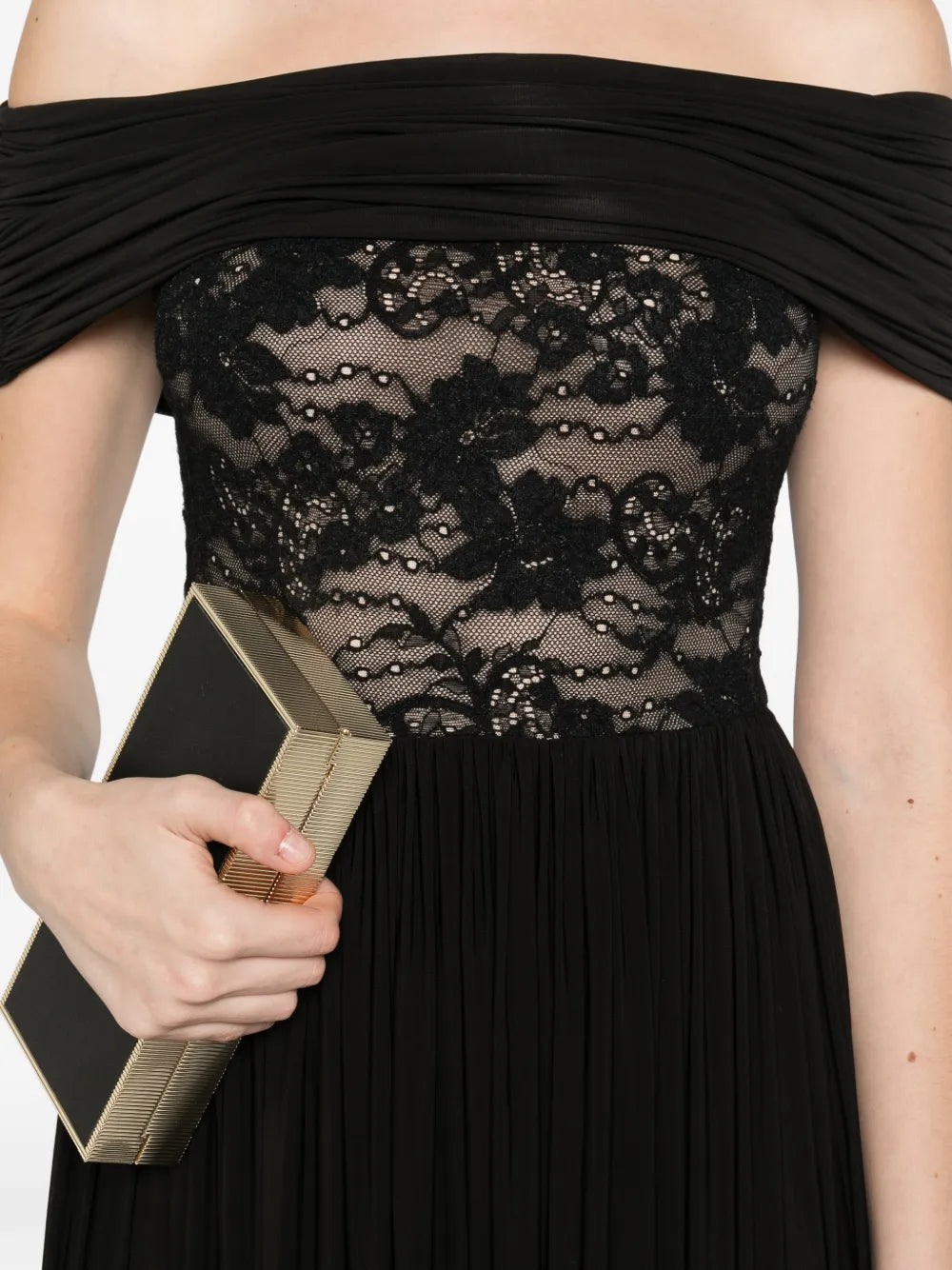 Abito lungo nero con scollo bardot