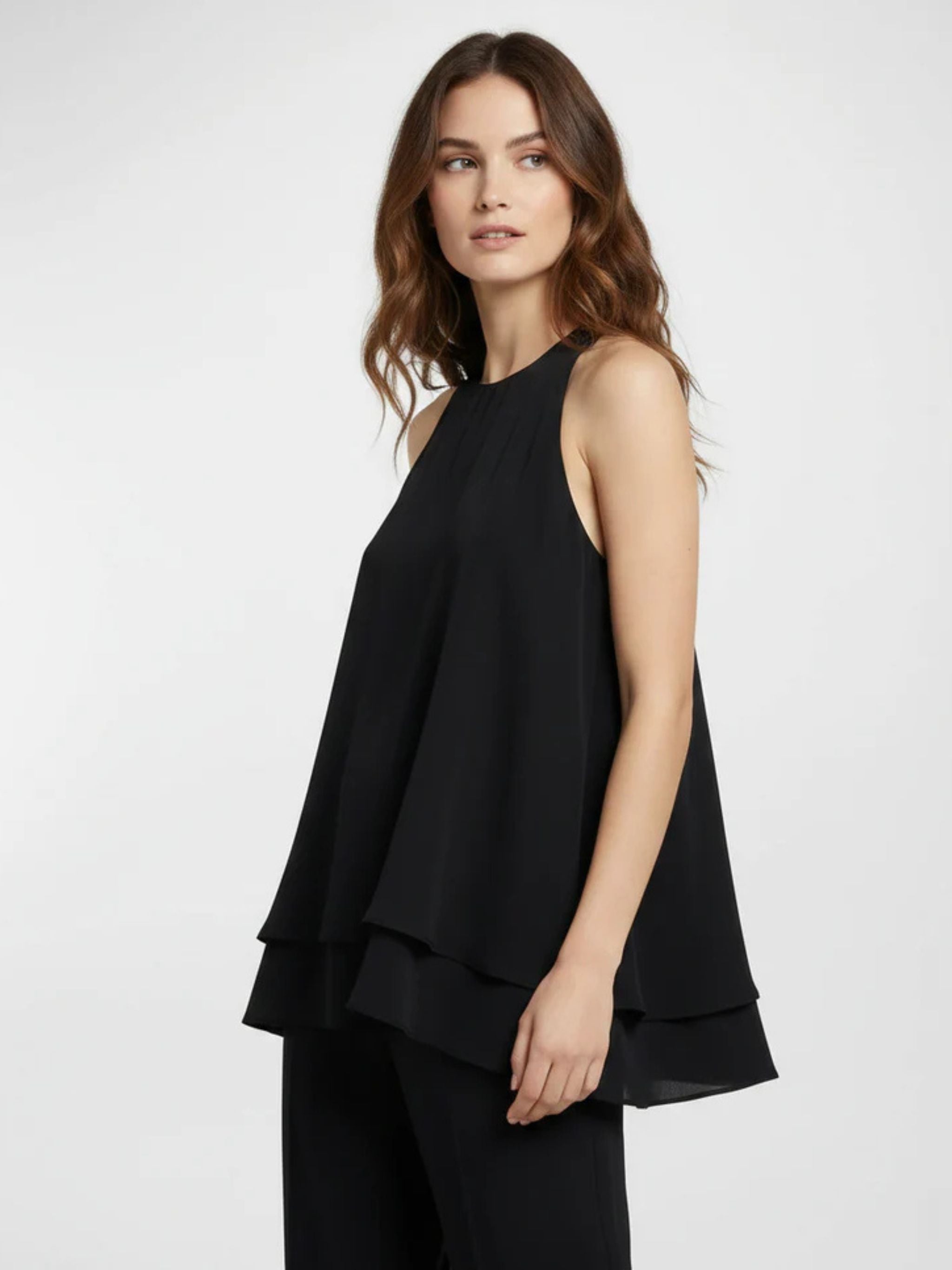 SLEEVLESS TOP