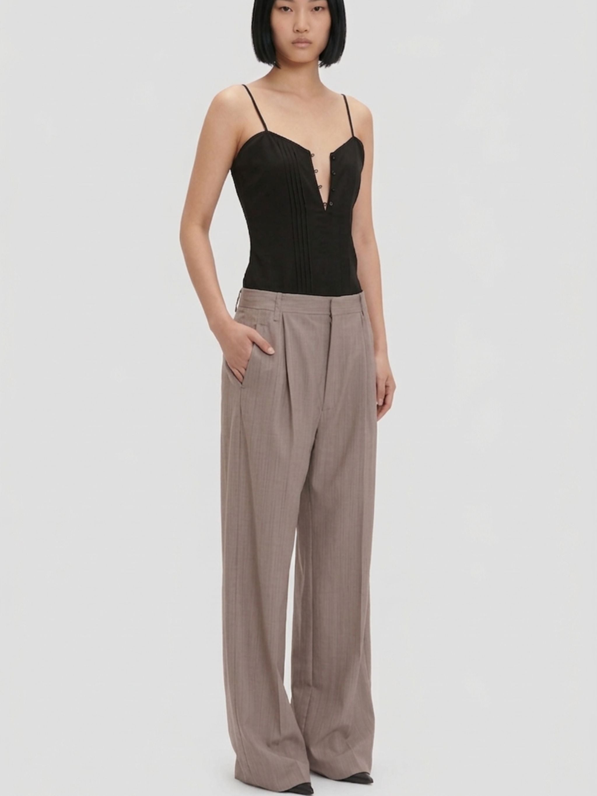 PLEATED TROUSERS