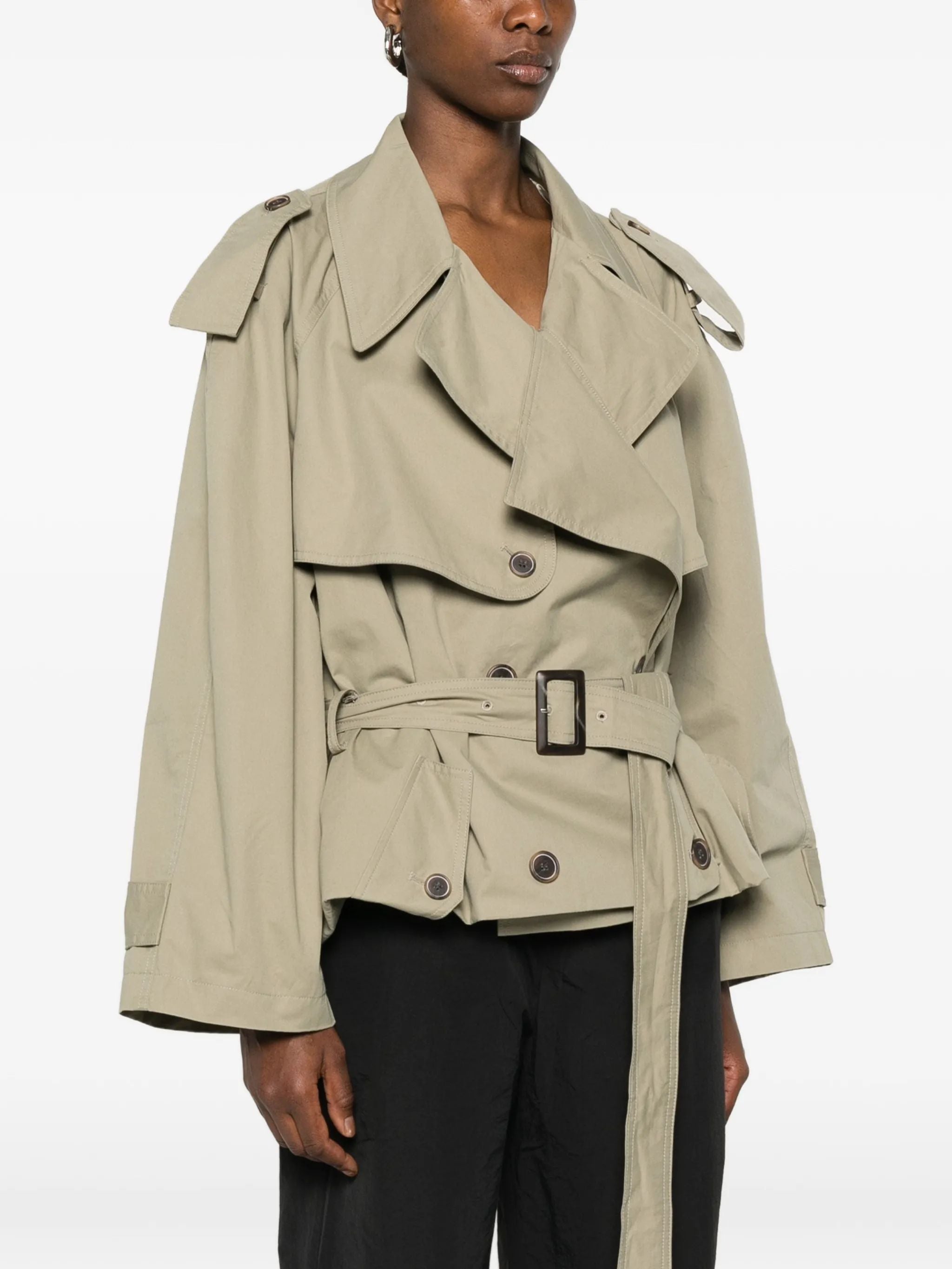 TRENCH CORTO
