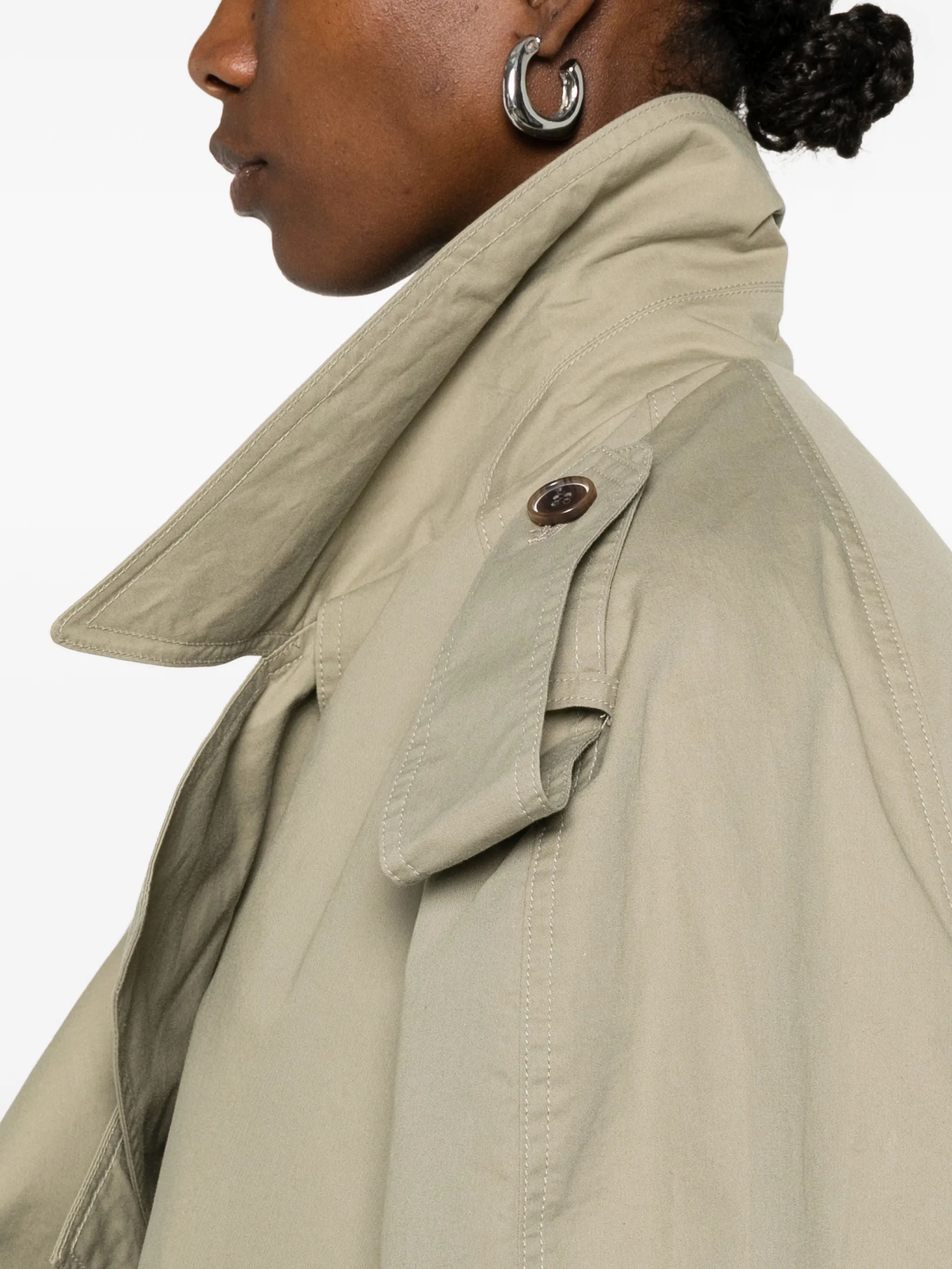 TRENCH CORTO