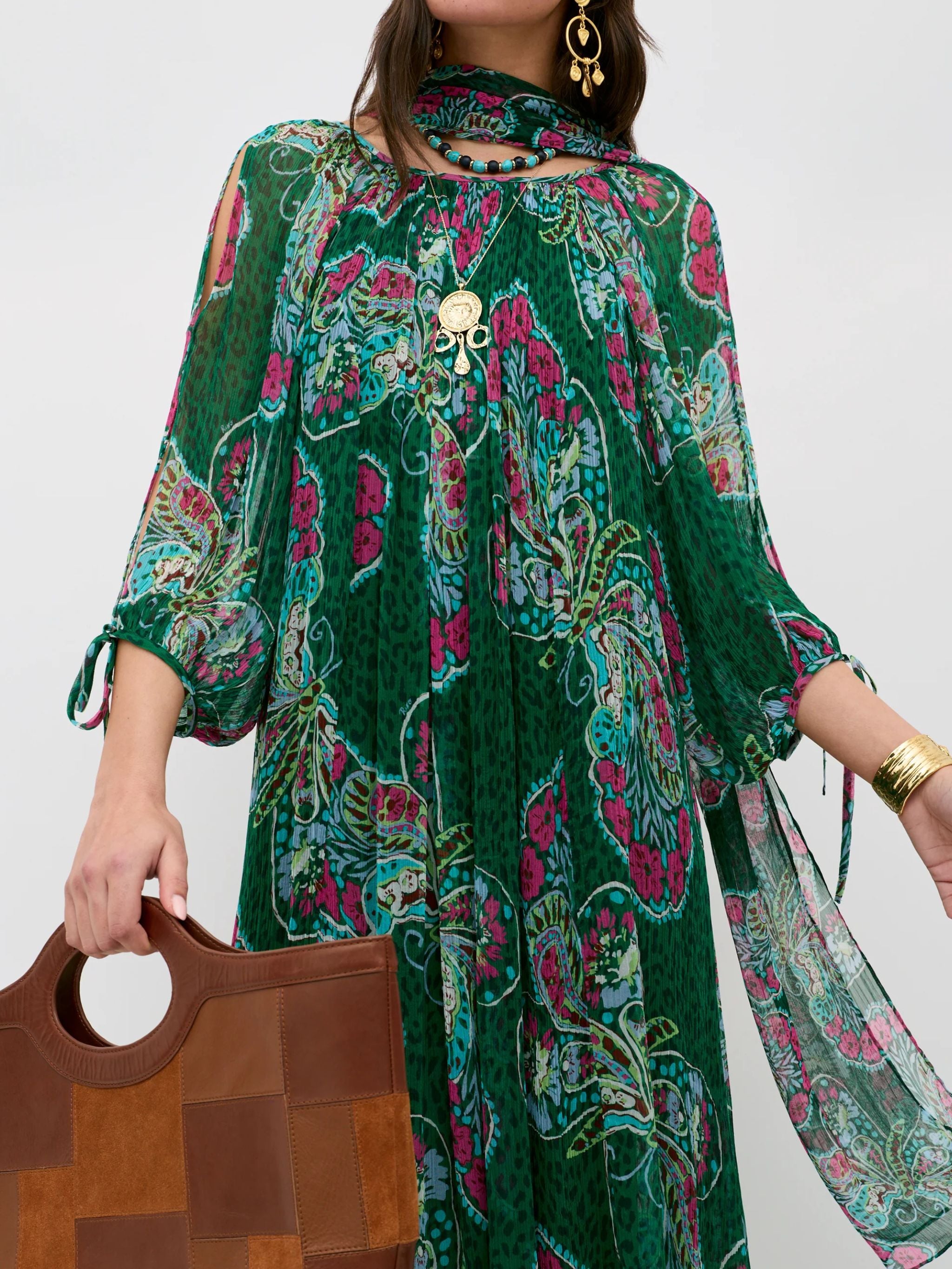 Abito over Hayden in Chiffon