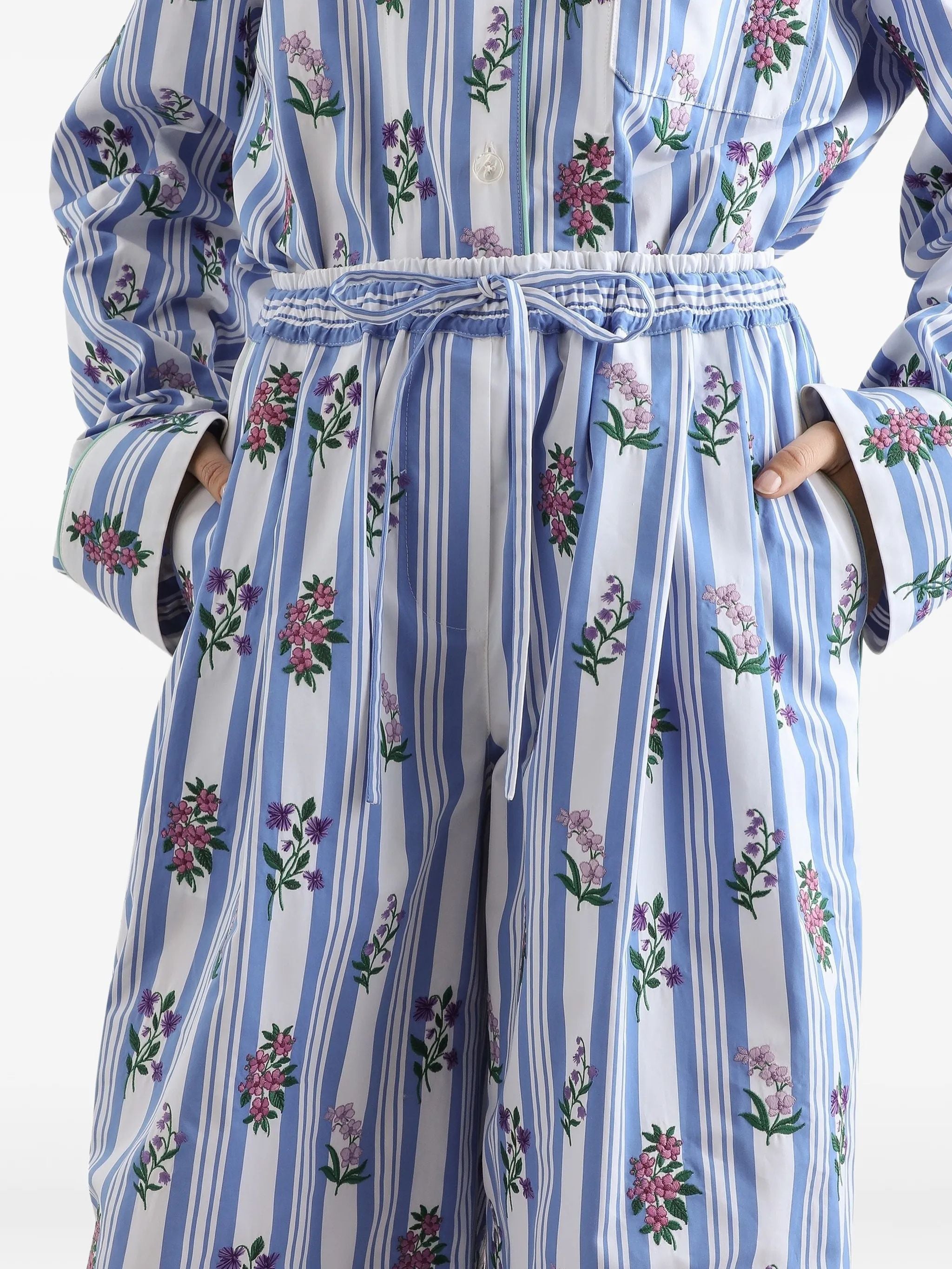 Pantaloni con ricamo a fiori