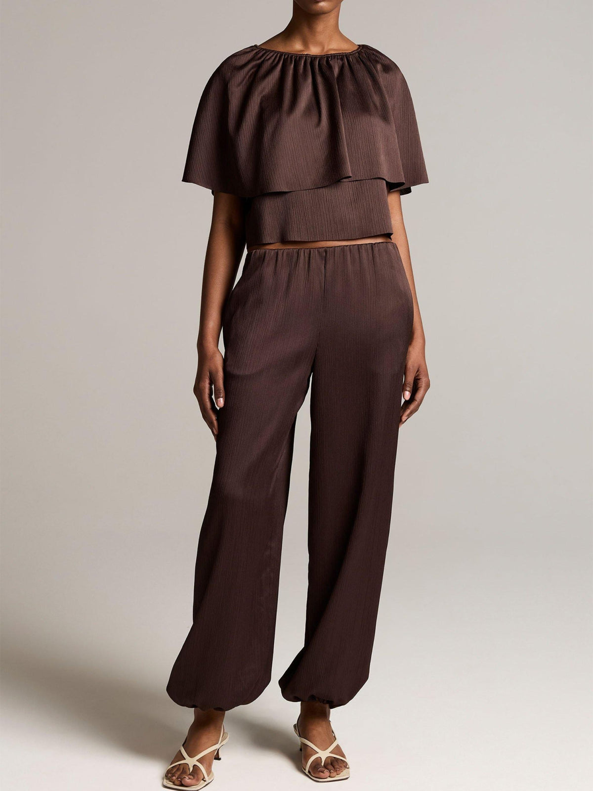 MID WAIST PLISSE PANTS