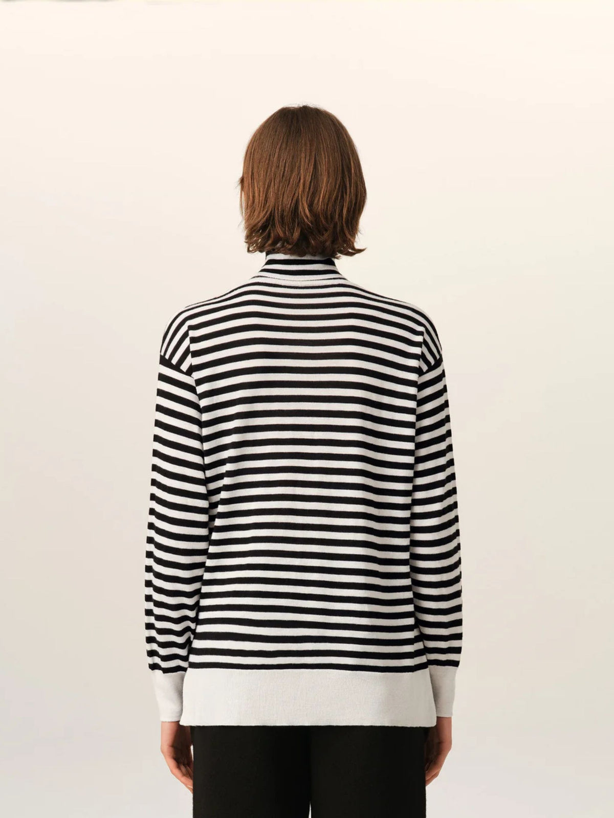 Maglione marinière a collo alto in lana e seta bianco