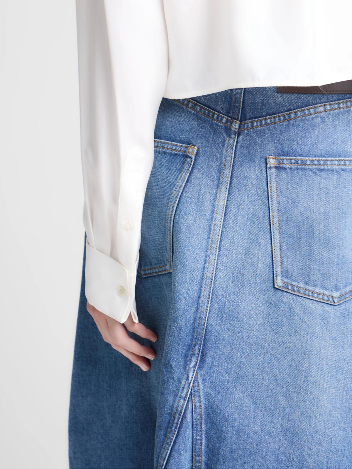 DROP FRONT SKIRT