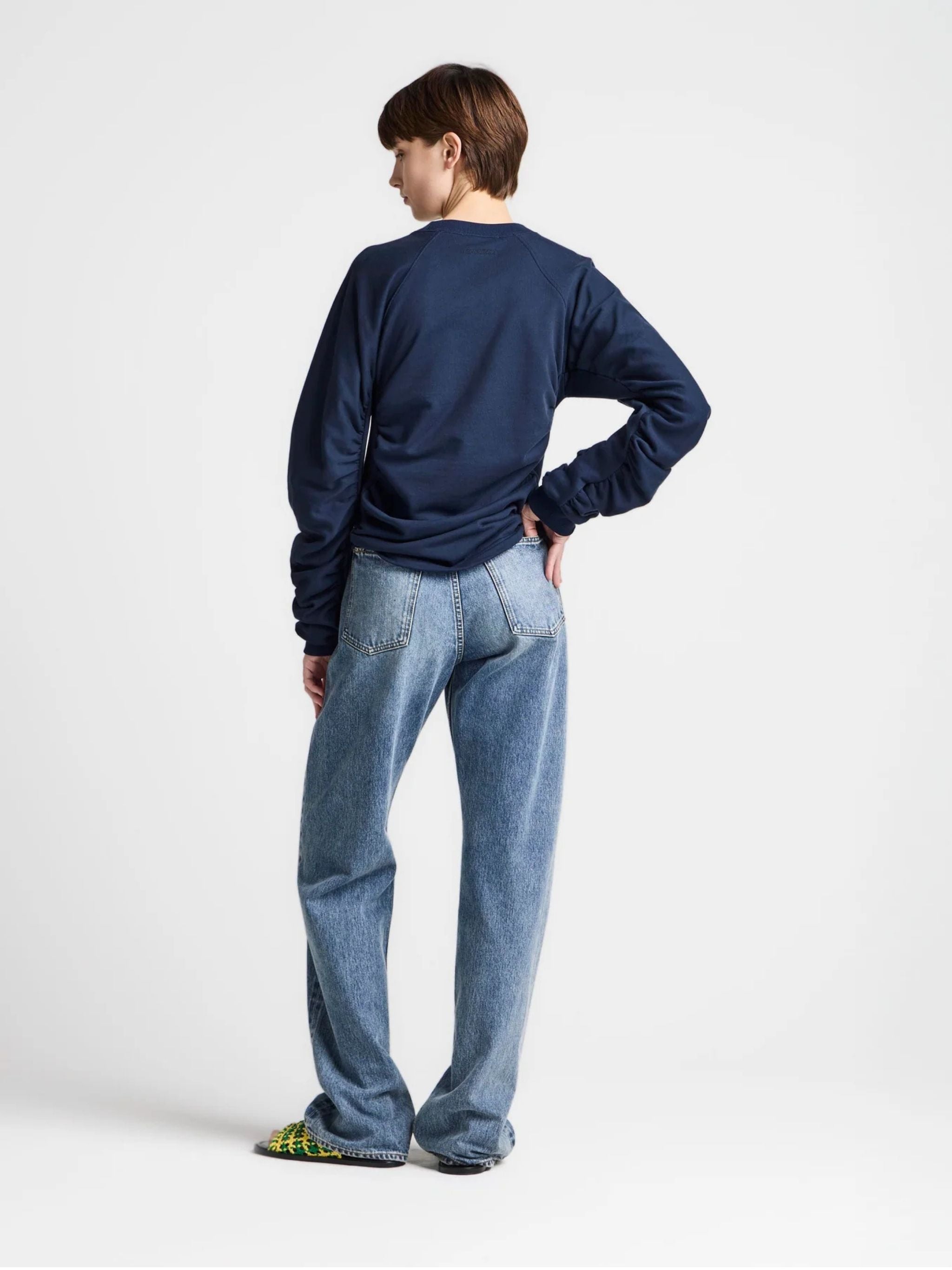 RUCHED SLEEVE SWEATSHIRT