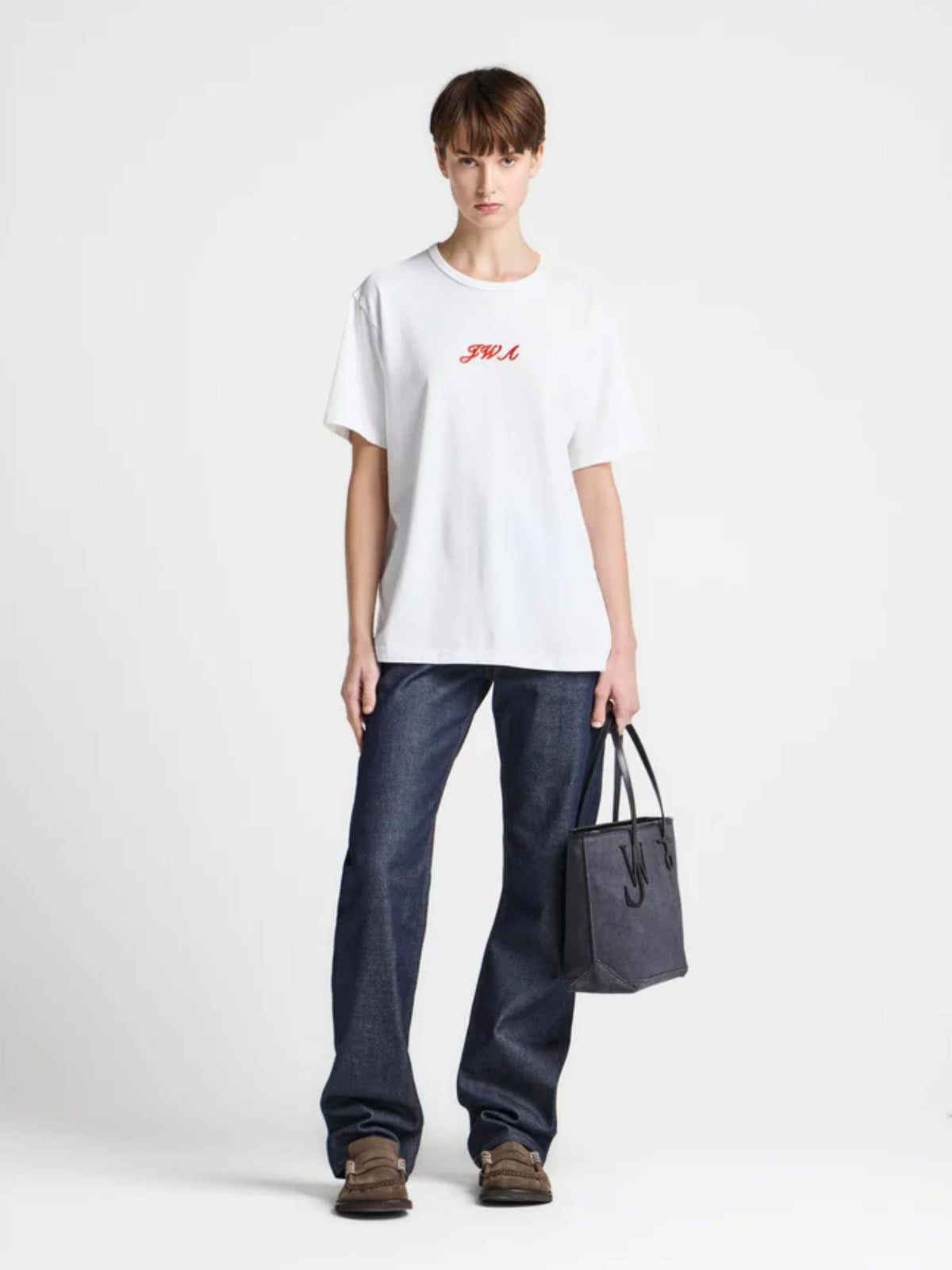 T-shirt da donna con ricamo JWA in bianco