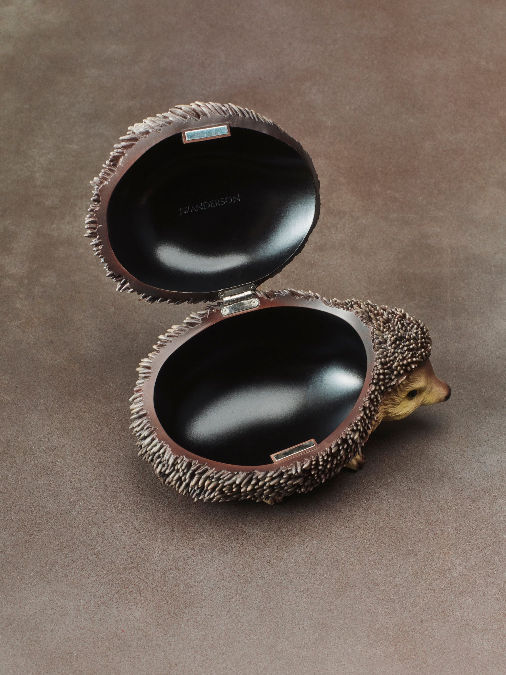 Pochette Hedgehog in marrone