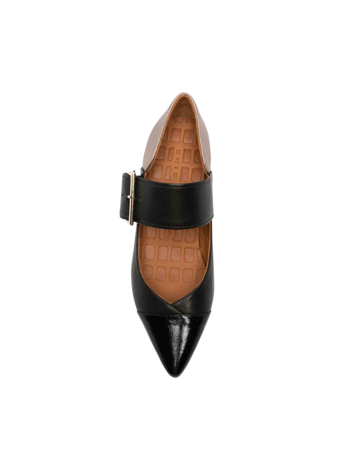 Pointed-toe pumps with buckle