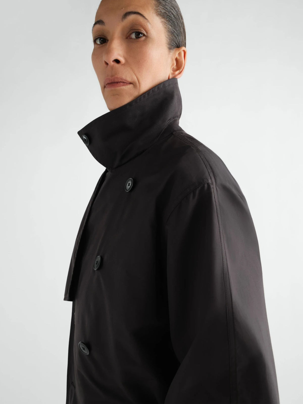 LIGHT TRENCH COAT