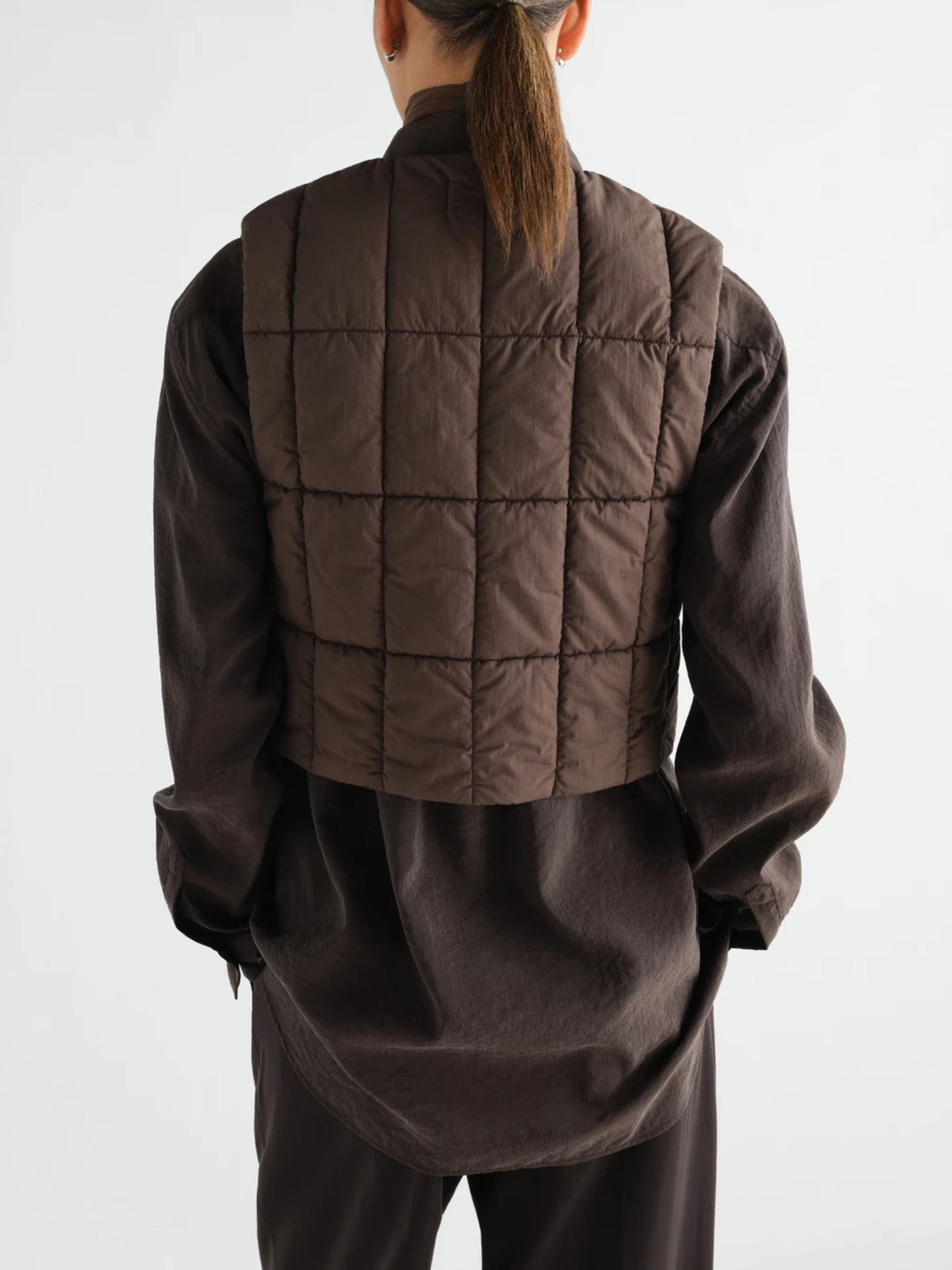 Gilet Corto Imbottito Lemaire in Misto Cotone e Nylon Idrorepellente Cacao